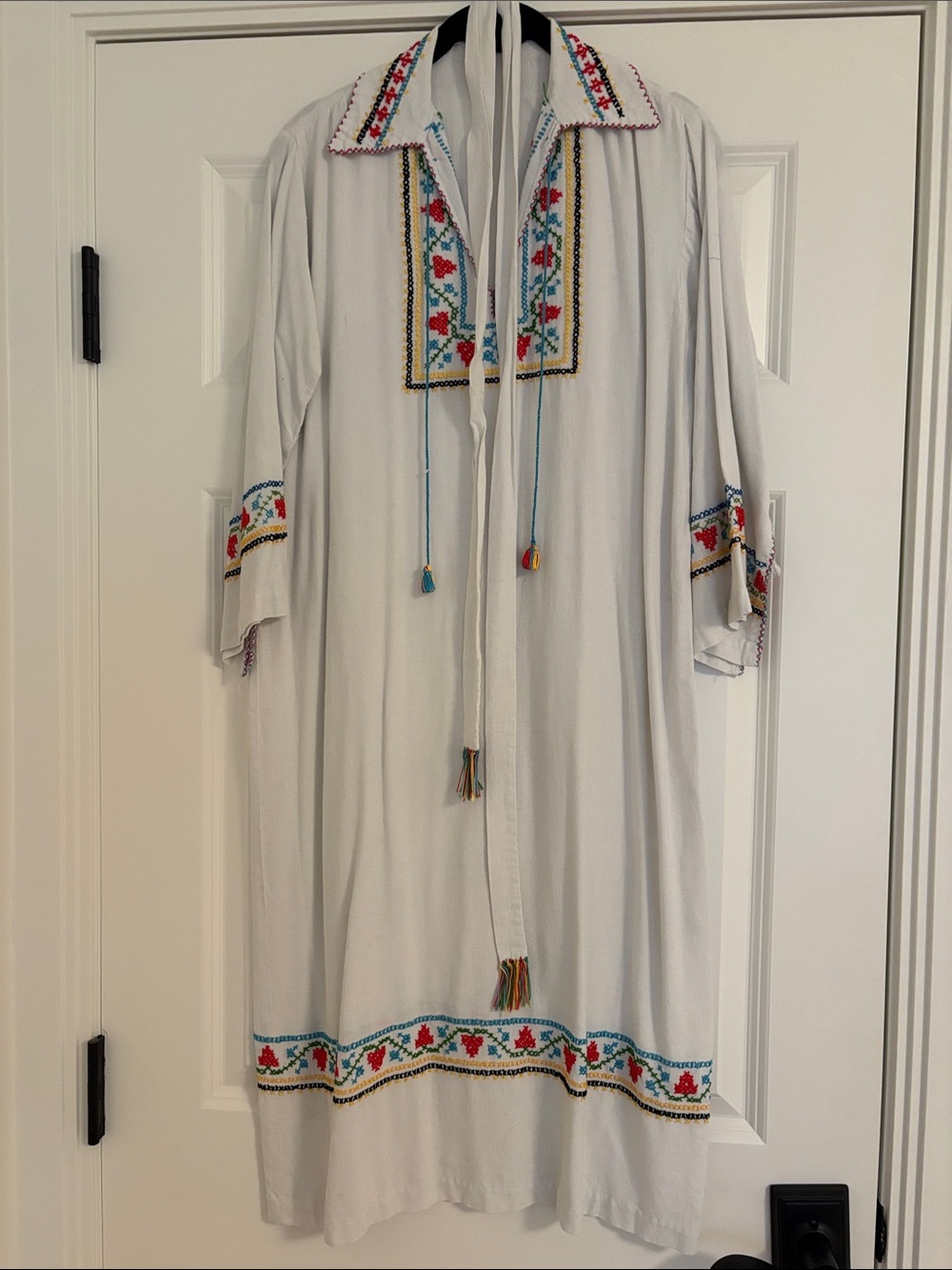 Vintage White Handmade and HanEmbroidered Long-Sleeve Dress with Tassel and belt